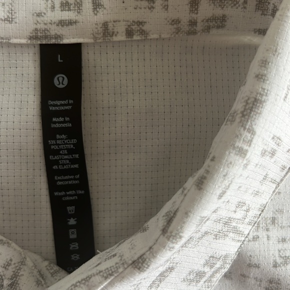 NWOT Lululemon Airing Easy Short Sleeve Shirt - Picture 5 of 6